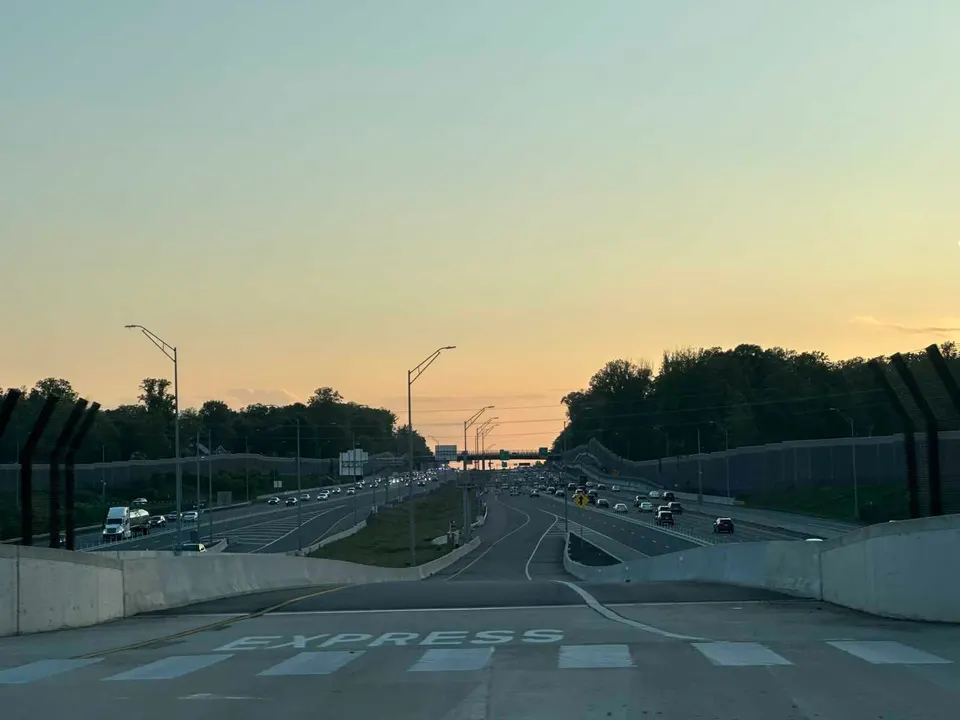 Ramp to the I-66 Express Lanes from Route 123 in Oakton at sunset (staff photo by Angela Woolsey)