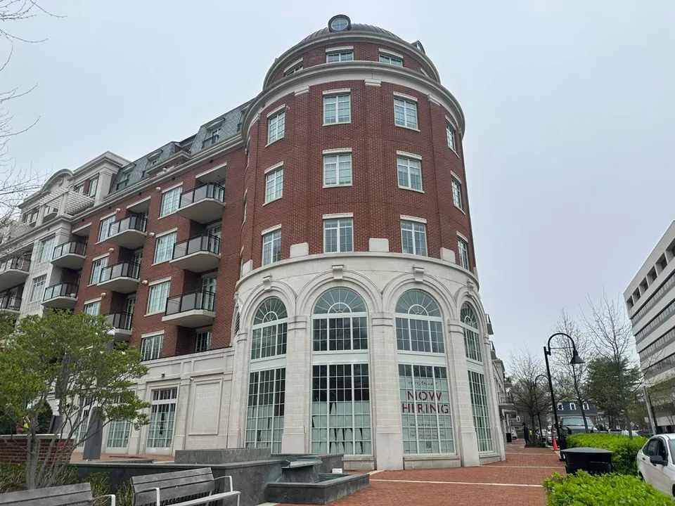 The MPA Berlage Arts and Education Center is located in the Signet condominiums in McLean (staff photo by Angela Woolsey)