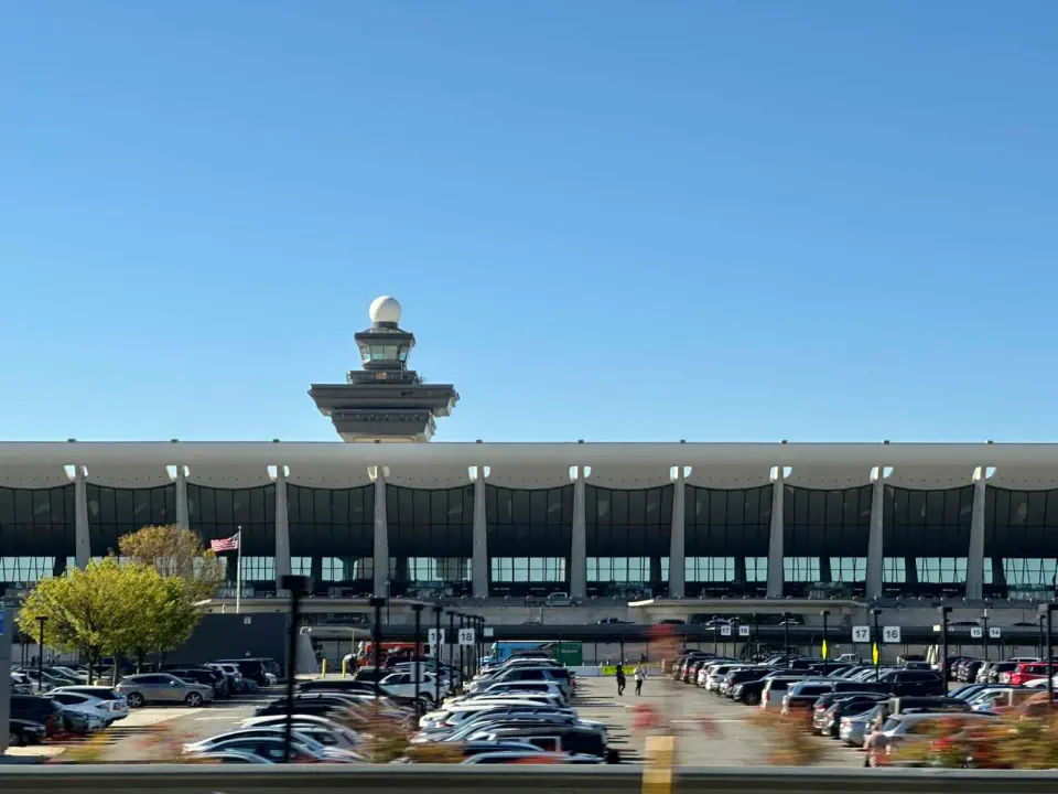 Dulles International Airport departure level and parking lot (staff photo by Angela Woolsey)