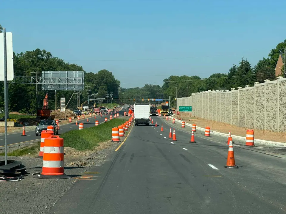 Construction on Route 29 approaching Meadow Estates Drive in Fair Lakes (staff photo by Angela Woolsey)