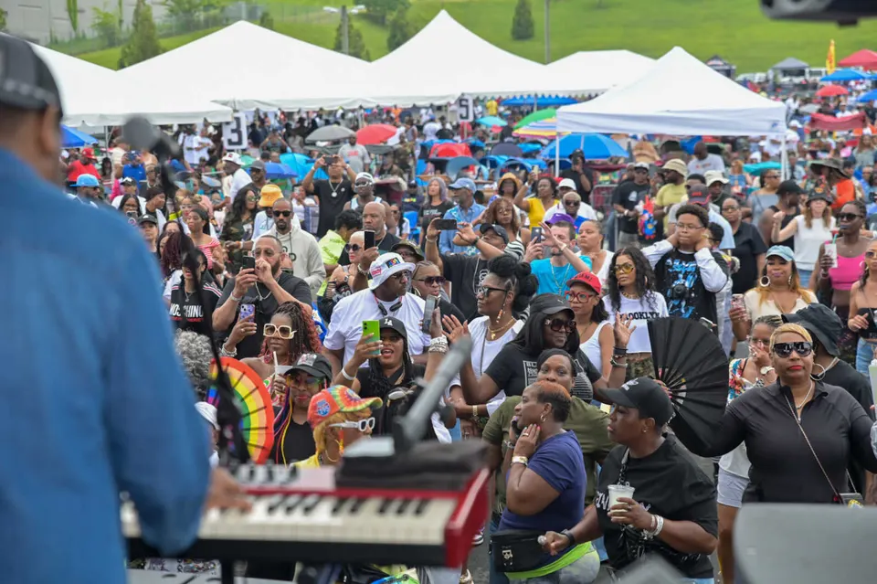 The DMV Summer Kickoff Music Fest at Lerner Town Square in Tysons (courtesy Tysons Community Alliance)
