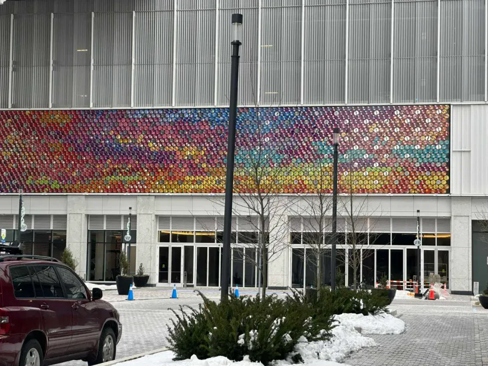 An art wall designed by Dan Cheetham on 1950 Opportunity Way in the Reston Town Center expansion (staff photo by Angela Woolsey)