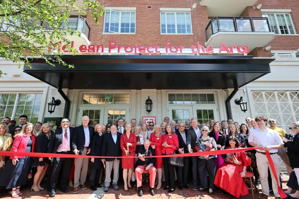 RIbbon-cutting ceremony for Berlage Arts & Education Center (photo copyright Tony Powell)
