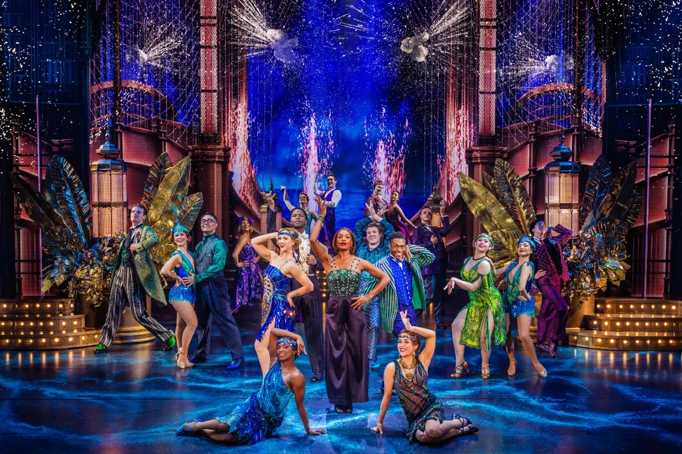 Don't miss the final weekend of The Great Gatsby at National Theater! Courtesy Broadway at the National.