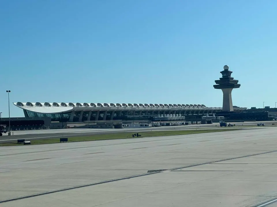 Dulles Airport main terminal (staff photo by Angela Woolsey)