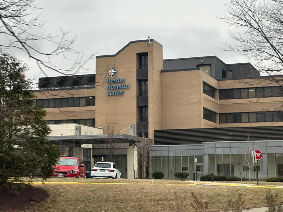 Reston Hospital Center building (staff photo by Angela Woolsey)
