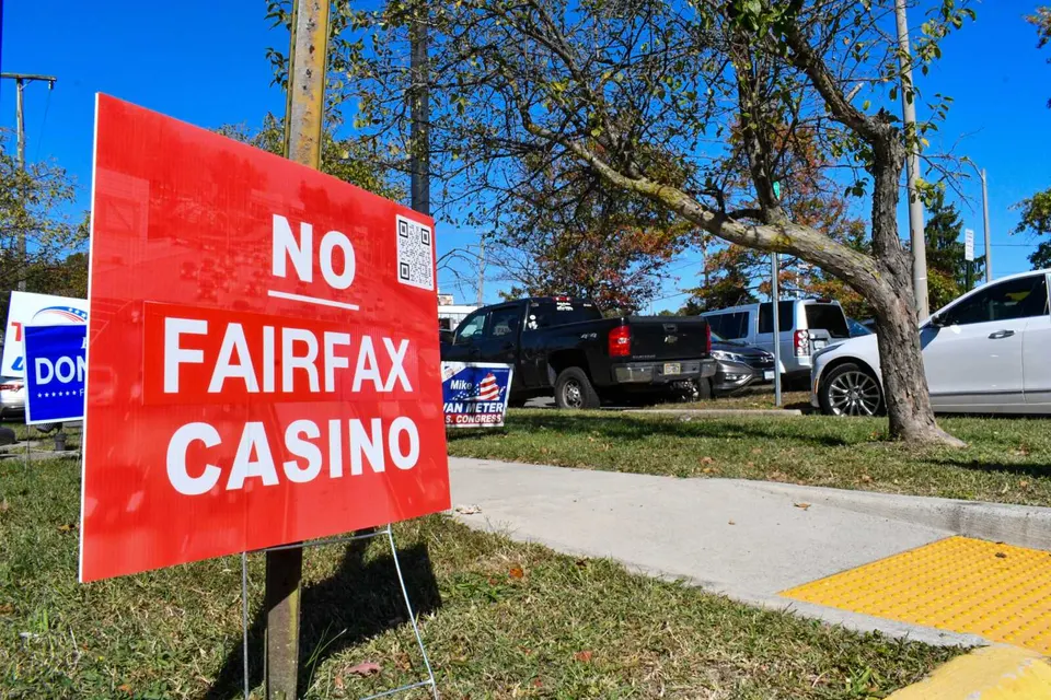 A ‘No Fairfax Casino’ sign (staff photo by James Jarvis)