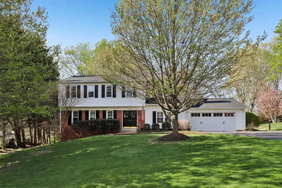 10305 Mountington Ct