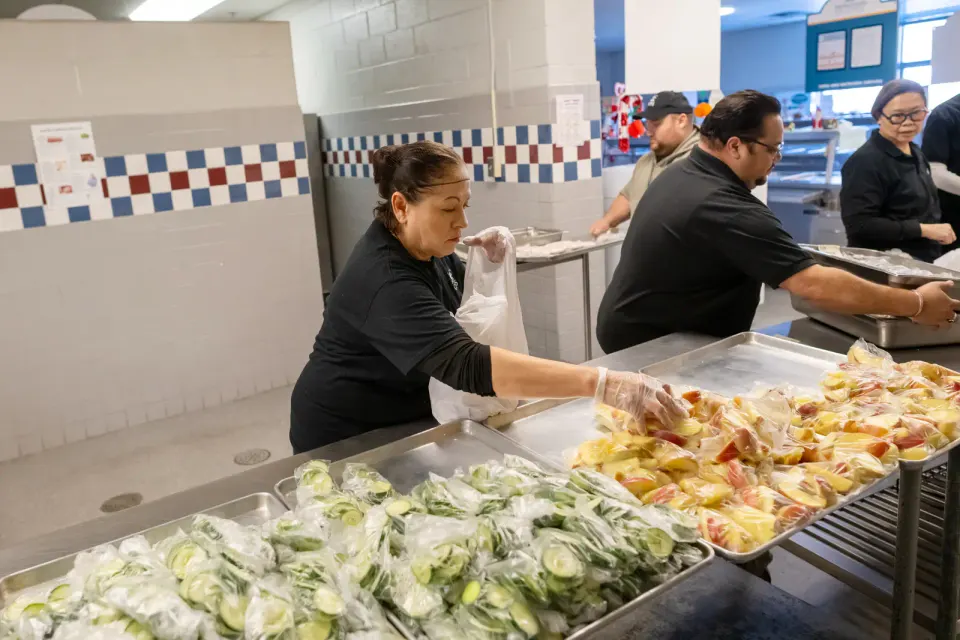 Archived source image accompanying Thousands of Student Meals Delivered Despite Snow Closures