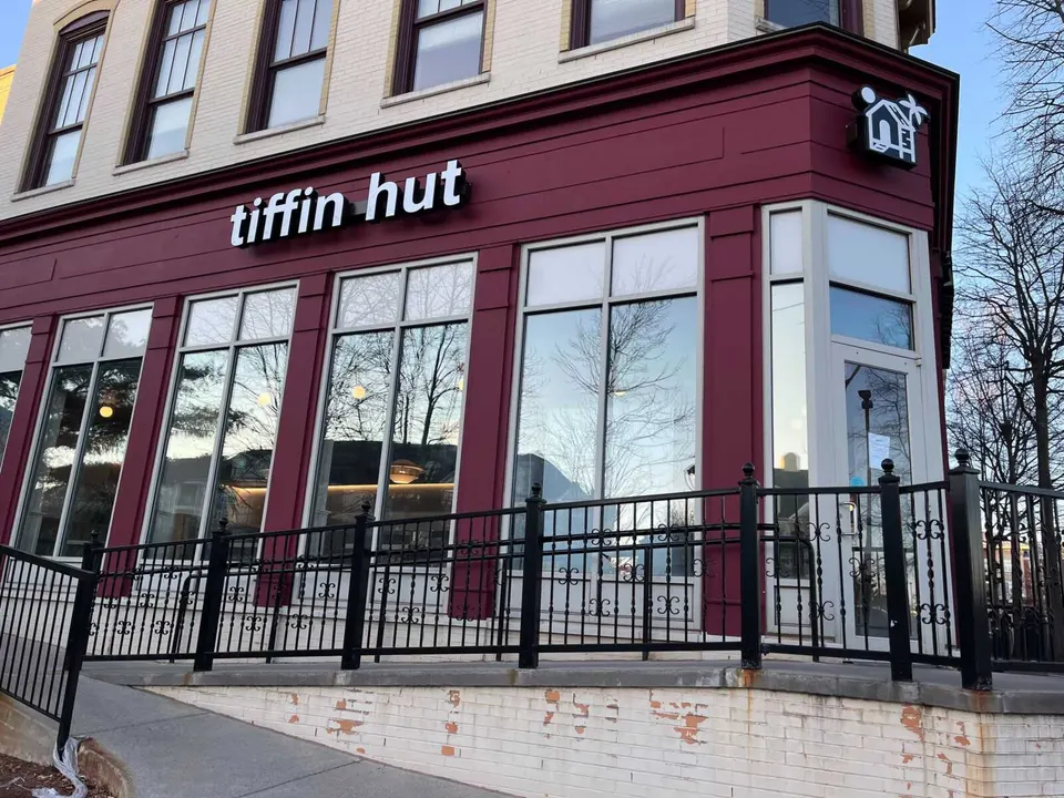 Tiffin Hut at Woodland Park Crossing in Herndon (staff photo by Emily Leayman)