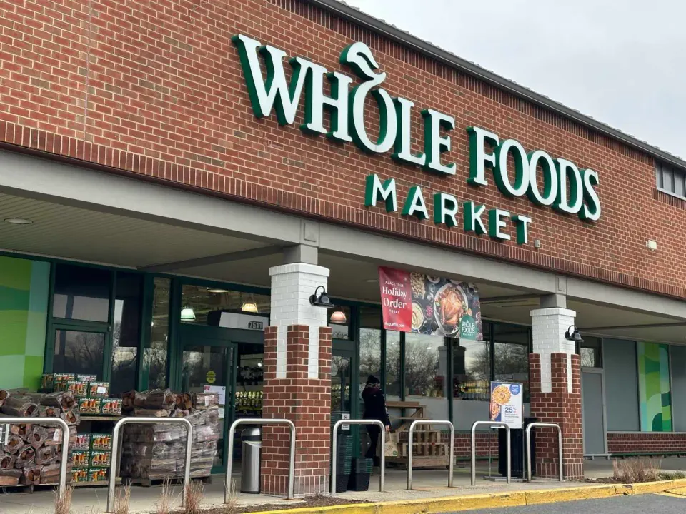 Whole Foods Market at Idylwood Plaza (staff photo by Angela Woolsey)